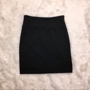 Black Geometric textured pencil skirt
